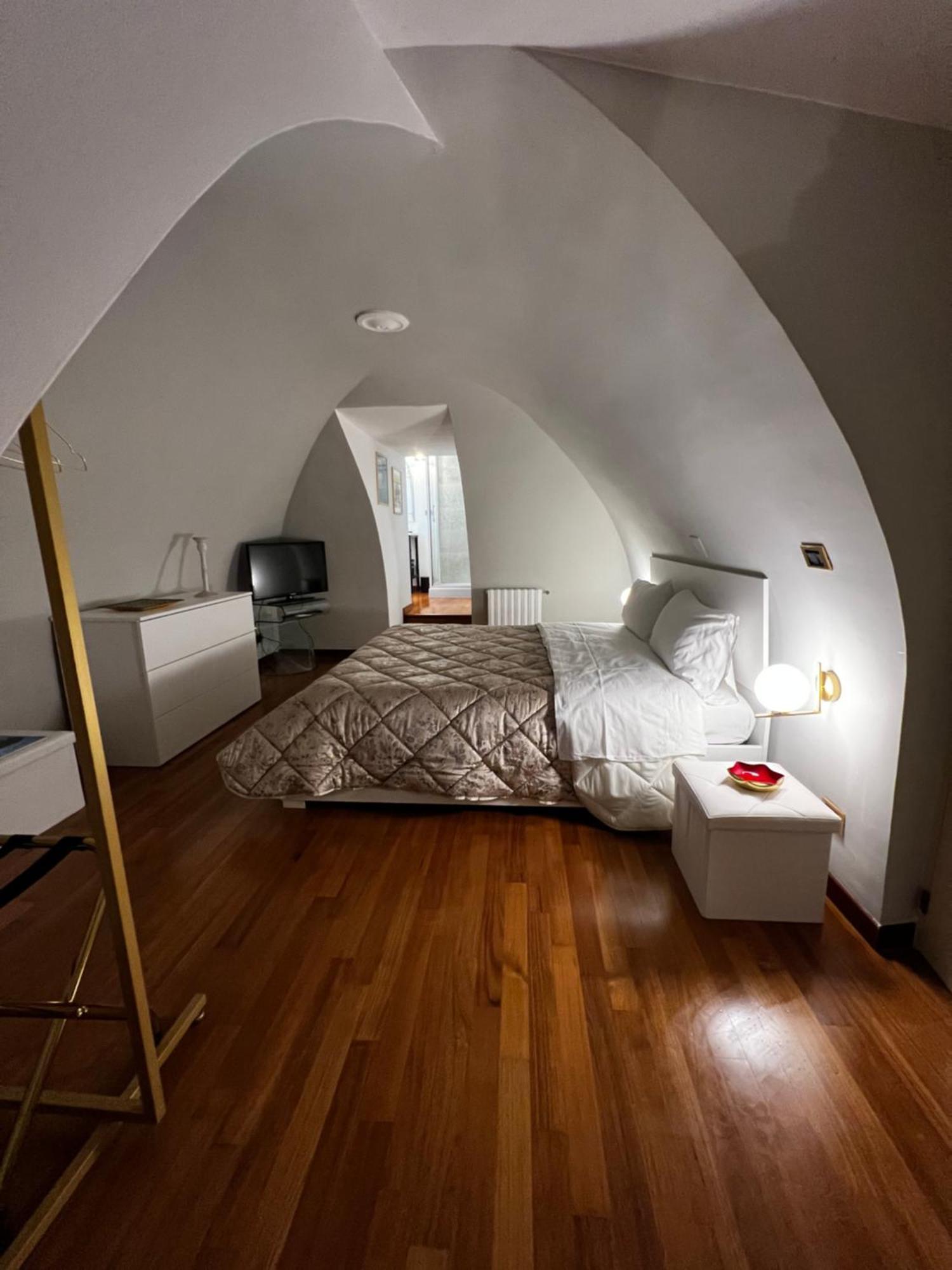 Calefati Gallery Luxury Apartment バーリ エクステリア 写真