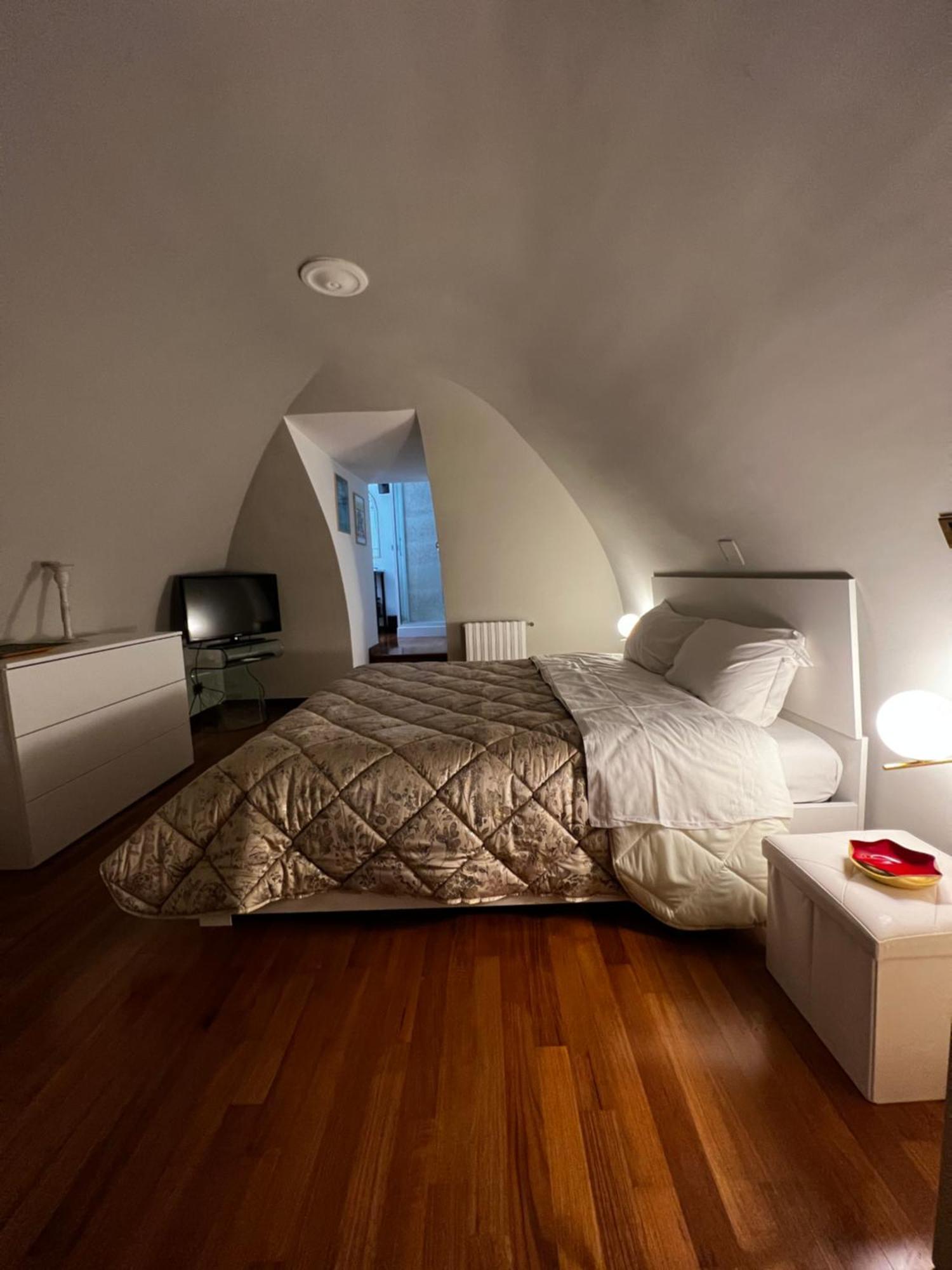 Calefati Gallery Luxury Apartment バーリ エクステリア 写真